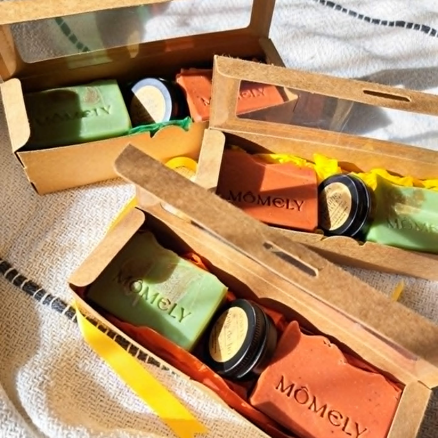 Box deux savons et un baume à lèvres