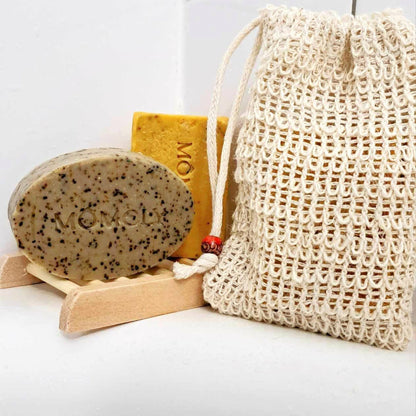 Trio savon-porte savon et pochette exfoliante
